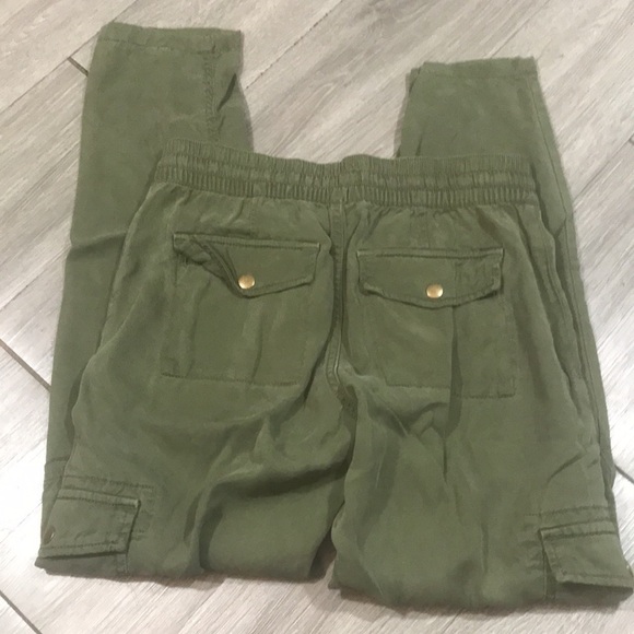 Lucky Brand Olive Green Cargo Style Pull-On Baggy Ankle Pants size XS - Picture 6 of 8